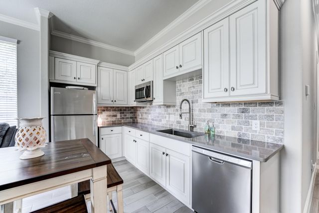 16918 Deep Falls Drive, Cypress, TX 77433