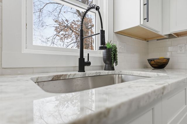 29 Lowell Ave, West Springfield, MA 01089