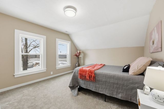 29 Lowell Ave, West Springfield, MA 01089