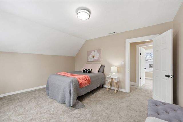 29 Lowell Ave, West Springfield, MA 01089