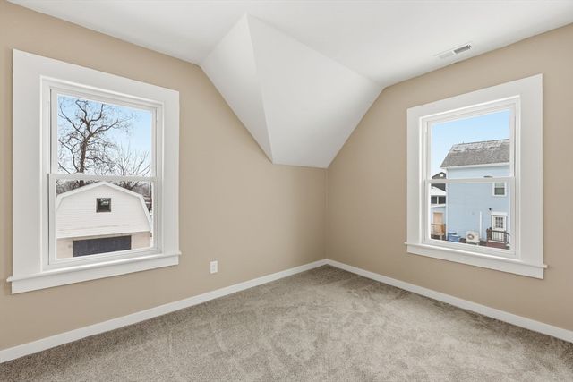 29 Lowell Ave, West Springfield, MA 01089