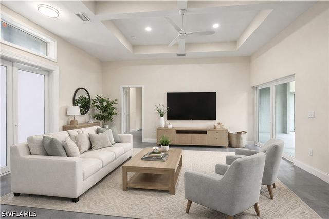 1043 Albert AVE, Lehigh Acres, FL 33971