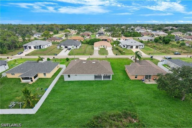 1043 Albert AVE, Lehigh Acres, FL 33971