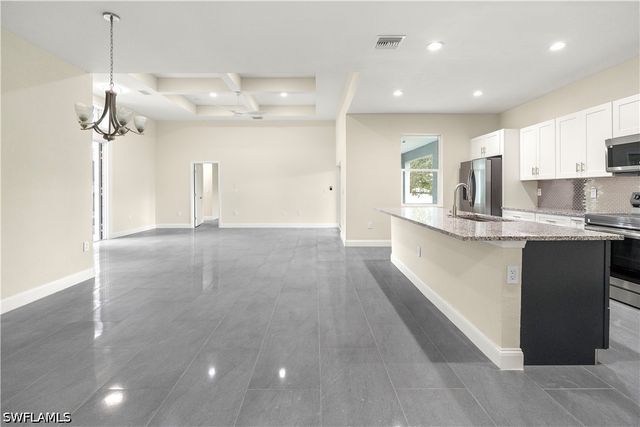 1043 Albert AVE, Lehigh Acres, FL 33971