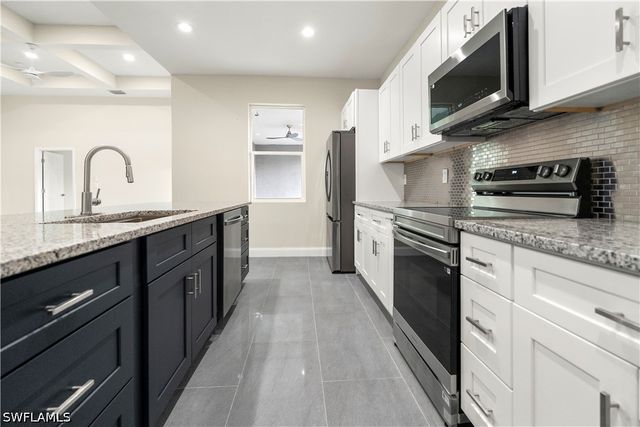 1043 Albert AVE, Lehigh Acres, FL 33971
