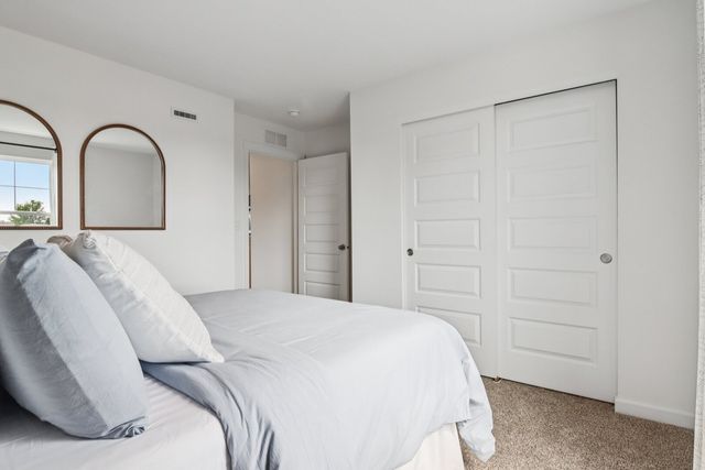 9966 Edgebrook Lane, Huntley, IL 60142