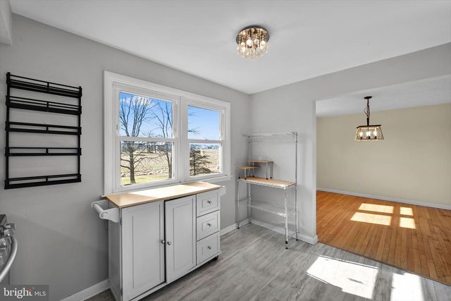 2401 BELAIR DR, Dover, PA 17315