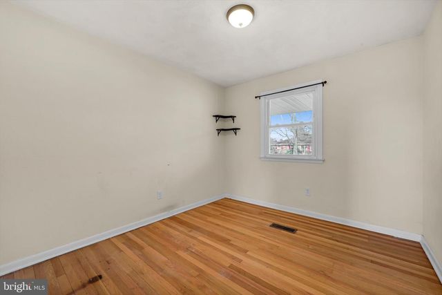 2401 BELAIR DR, Dover, PA 17315