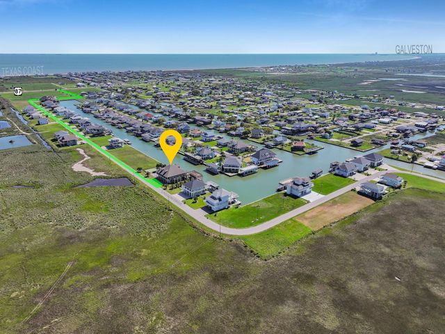 1239 Lagoon Drive, Crystal Beach, TX 77650