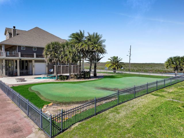 1239 Lagoon Drive, Crystal Beach, TX 77650