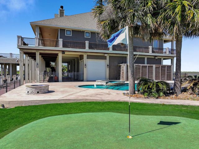 1239 Lagoon Drive, Crystal Beach, TX 77650