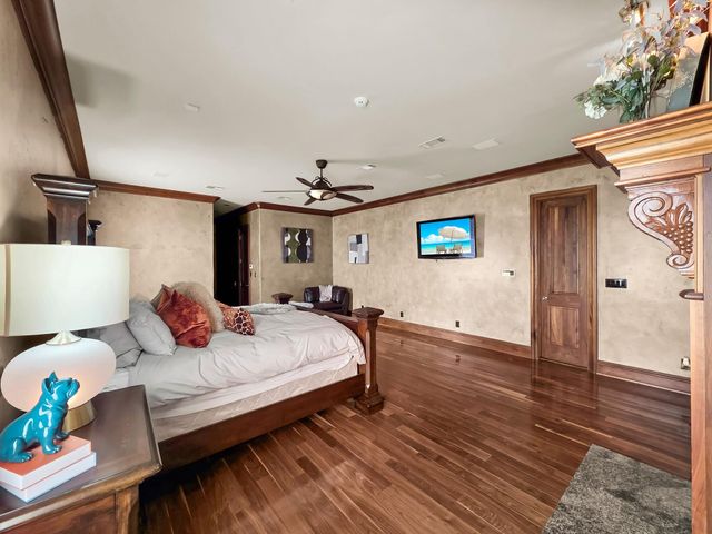 1239 Lagoon Drive, Crystal Beach, TX 77650