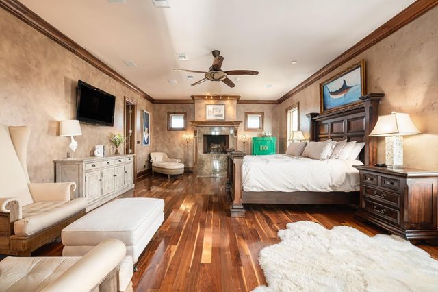 1239 Lagoon Drive, Crystal Beach, TX 77650