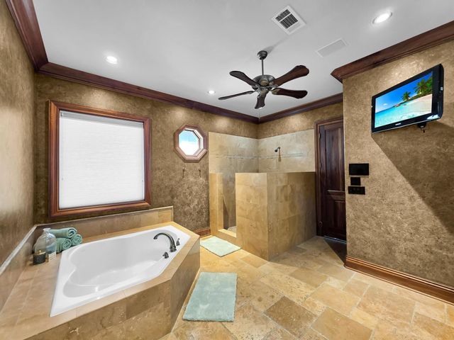 1239 Lagoon Drive, Crystal Beach, TX 77650