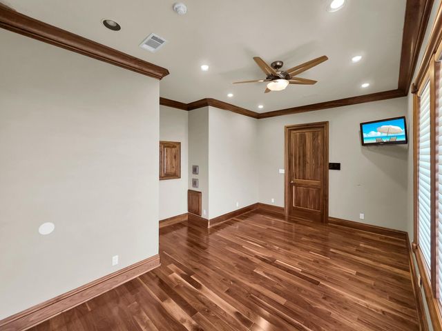 1239 Lagoon Drive, Crystal Beach, TX 77650