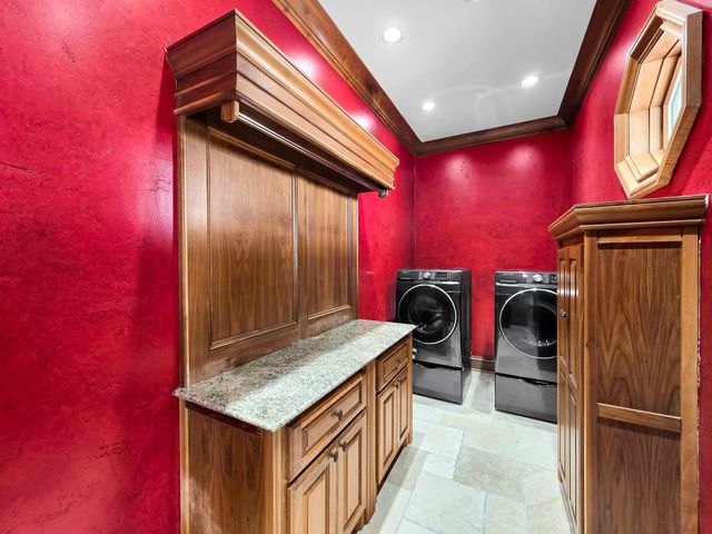 1239 Lagoon Drive, Crystal Beach, TX 77650