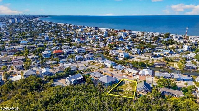 311 Donora BLVD, Fort Myers Beach, FL 33931