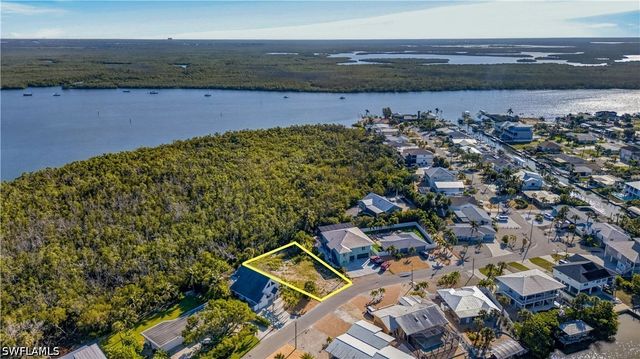 311 Donora BLVD, Fort Myers Beach, FL 33931