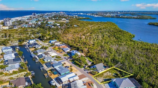 311 Donora BLVD, Fort Myers Beach, FL 33931