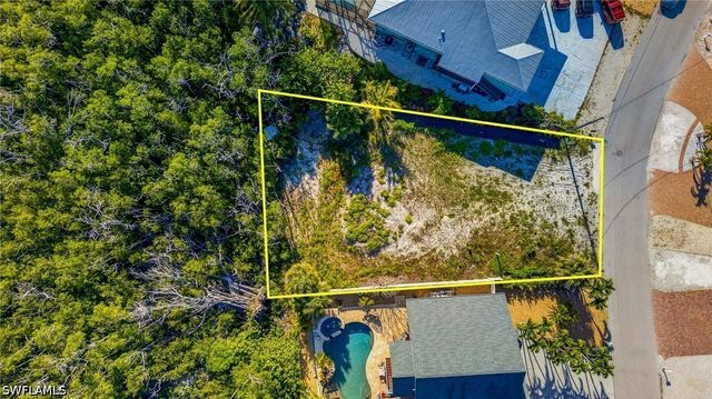 311 Donora BLVD, Fort Myers Beach, FL 33931