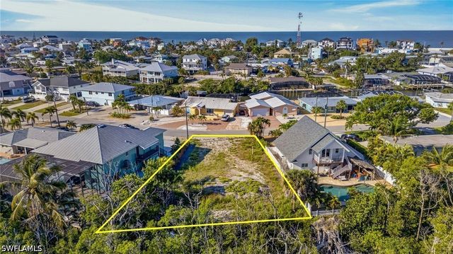 311 Donora BLVD, Fort Myers Beach, FL 33931
