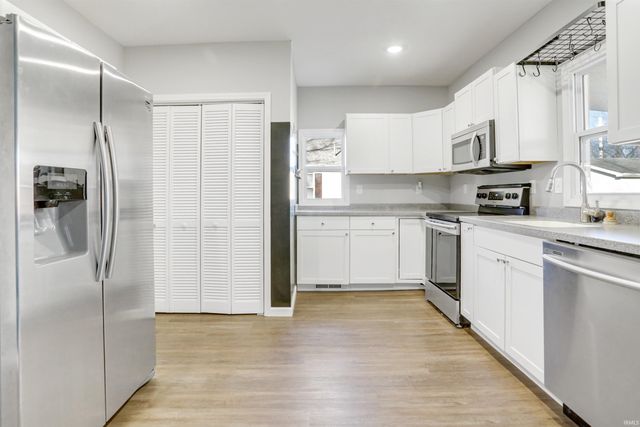 1822 Hollywood Avenue, Evansville, IN 47712