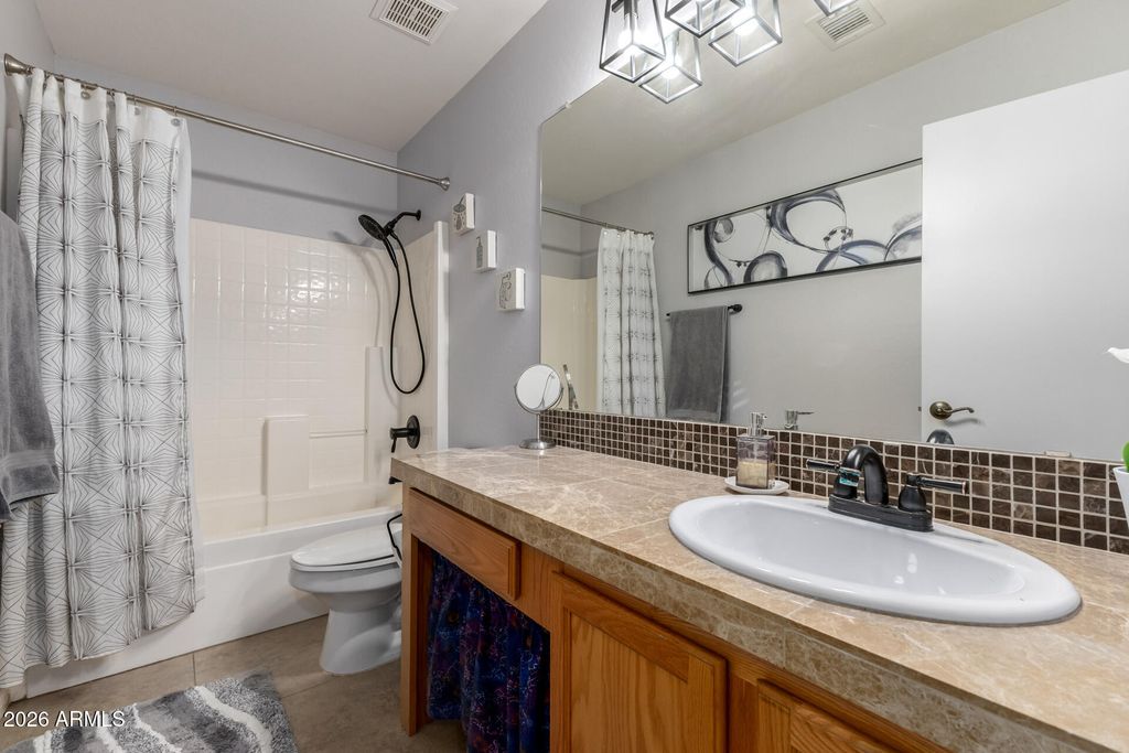 Image 16 of property listing at 23219 N 21ST Place, Phoenix, AZ 85024