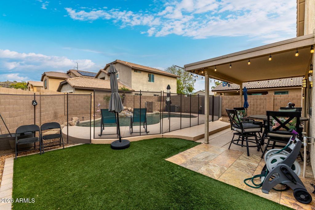 Image 5 of property listing at 23219 N 21ST Place, Phoenix, AZ 85024