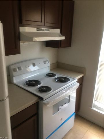 3707 Sugar Creek CIR, Portsmouth, VA 23703