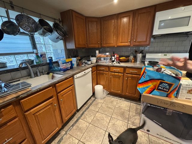 2425 Oak park Avenue B, Berwyn, IL 60402