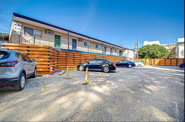 1903 Commonwealth Street 7, Houston, TX 77006