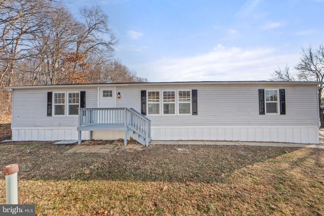 402 BOONES DR, Lothian, MD 20711