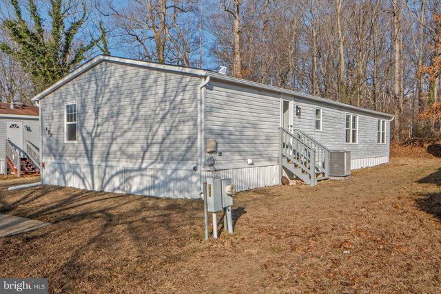 402 BOONES DR, Lothian, MD 20711