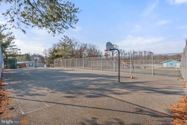 402 BOONES DR, Lothian, MD 20711