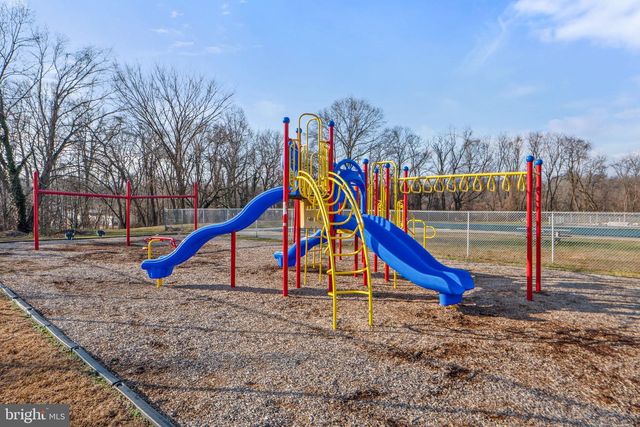 402 BOONES DR, Lothian, MD 20711