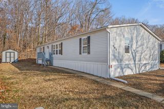 402 BOONES DR, Lothian, MD 20711