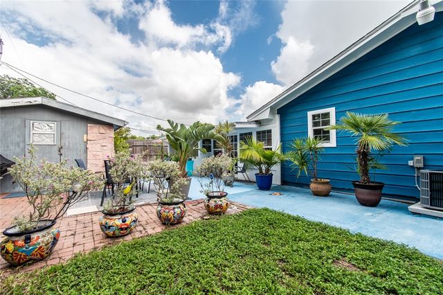 3629 Panama Dr, Corpus Christi, TX 78415