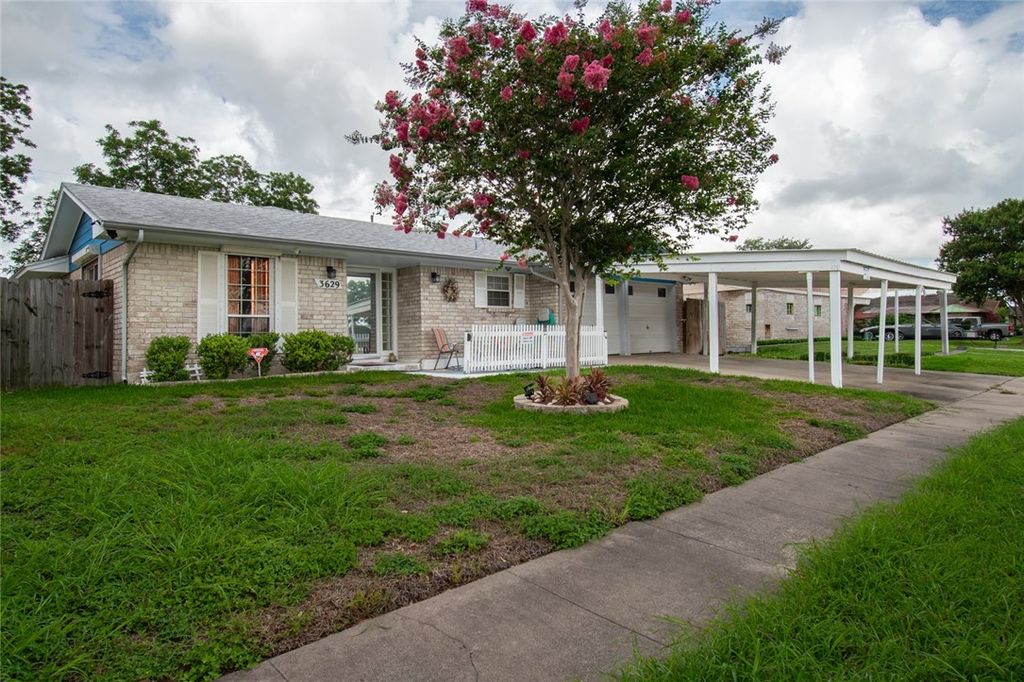 3629 Panama Dr, Corpus Christi, TX 78415