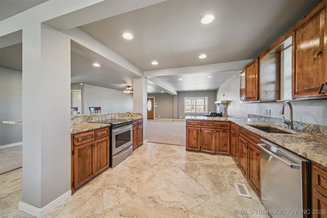 2729 Bowman Road 496, Mannford, OK 74044