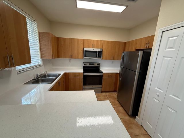 2462 SE 15th Ct, Homestead, FL 33035