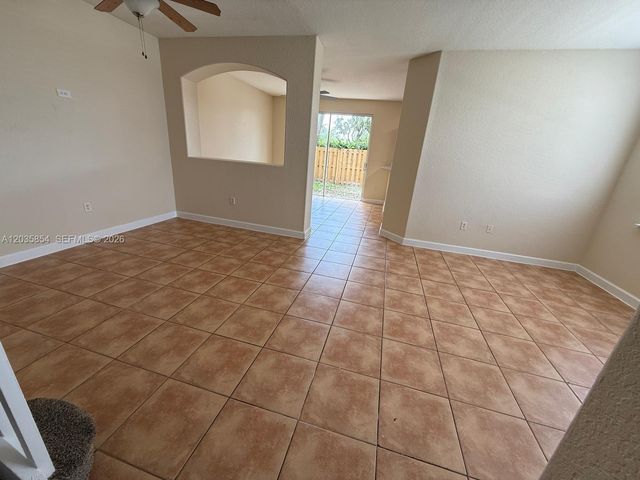 2462 SE 15th Ct, Homestead, FL 33035