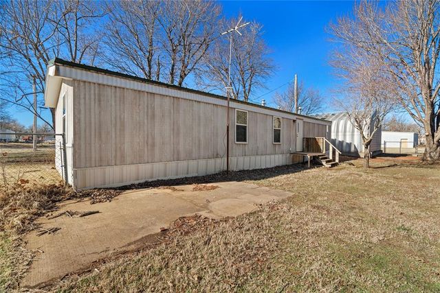 723 S 3rd Street, Kingfisher, OK 73750