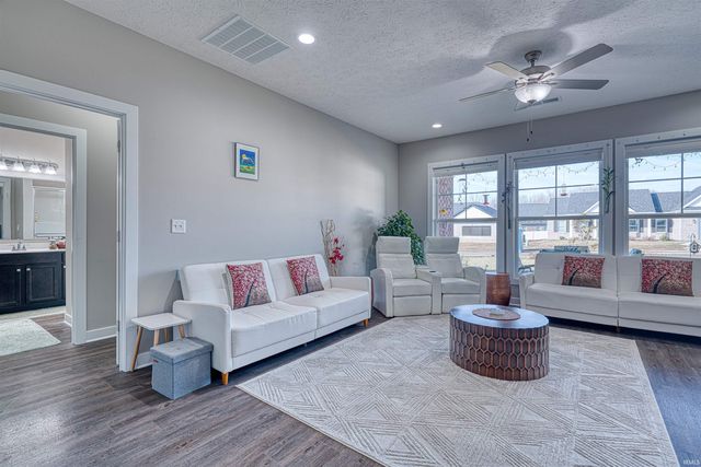 3529 Montgomery Court, Newburgh, IN 47630