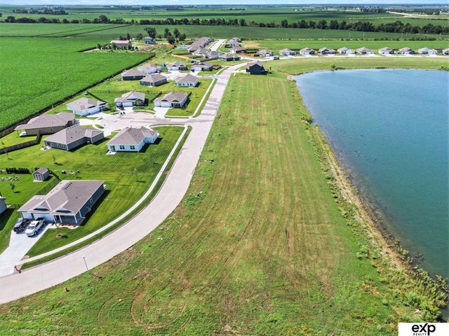 1882 Kara Way, Fremont, NE 68028