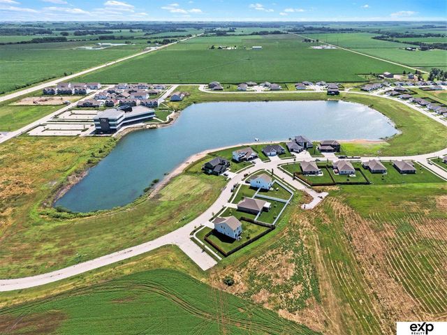 1882 Kara Way, Fremont, NE 68028