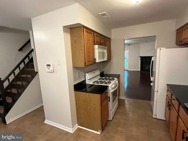 32 WYCKWOOD CT, Newtown, PA 18940