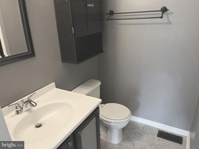 32 WYCKWOOD CT, Newtown, PA 18940