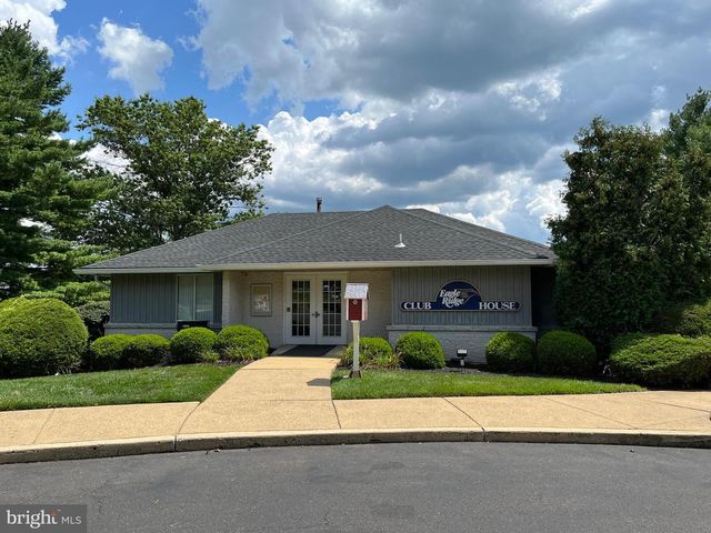 32 WYCKWOOD CT, Newtown, PA 18940