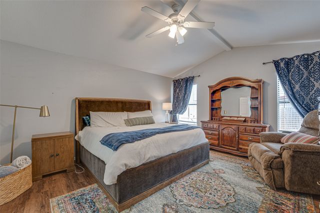 210 Wilshire Drive, Glenn Heights, TX 75154