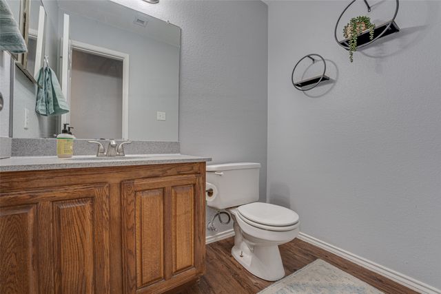 210 Wilshire Drive, Glenn Heights, TX 75154